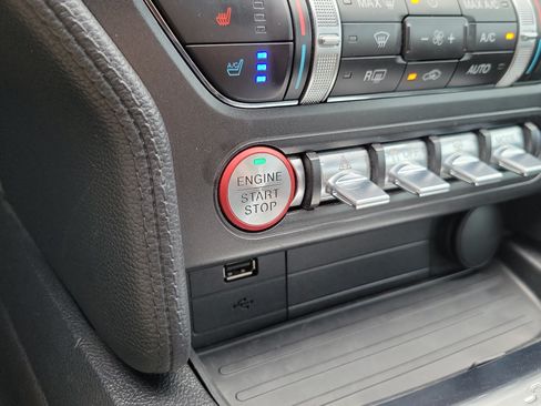 Used 2019 Ford Mustang GT Premium RWD image 27