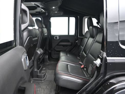 Used 2024 Jeep Wrangler Unlimited Rubicon AWD/4WD image 29