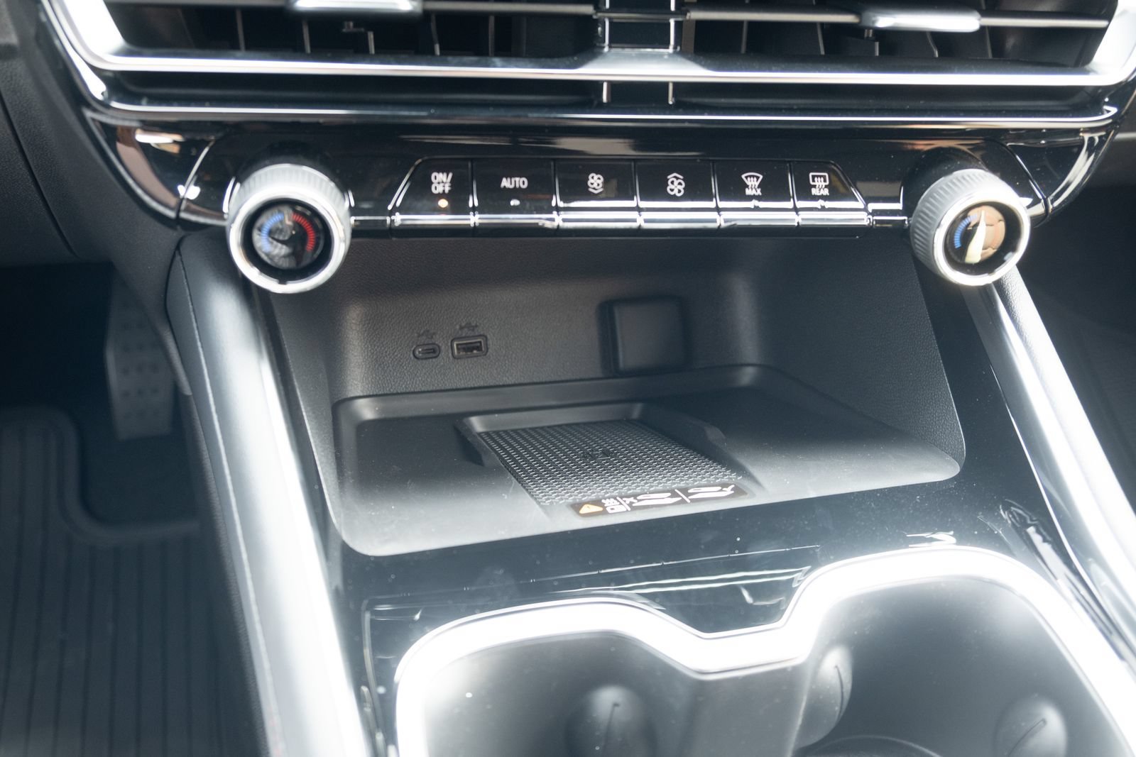 New 2026 Chevrolet Traverse RS AWD/4WD image 5