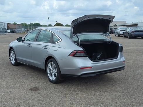 New 2026 Honda Accord LX image 9