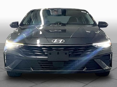Used 2024 Hyundai Elantra Limited FWD image 4