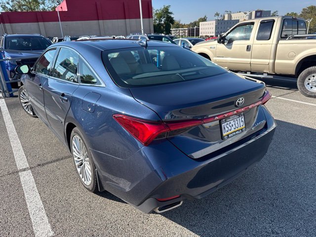 Used 2020 Toyota Avalon Limited w/ Advanced Safety Package FWD image 4