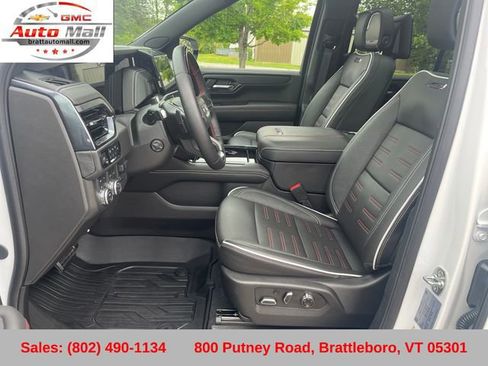 Used 2025 GMC Yukon AT4 Ultimate AWD/4WD image 10