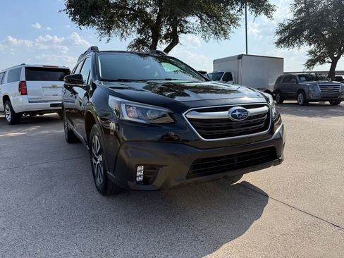 Used 2022 Subaru Outback Premium AWD/4WD image 1