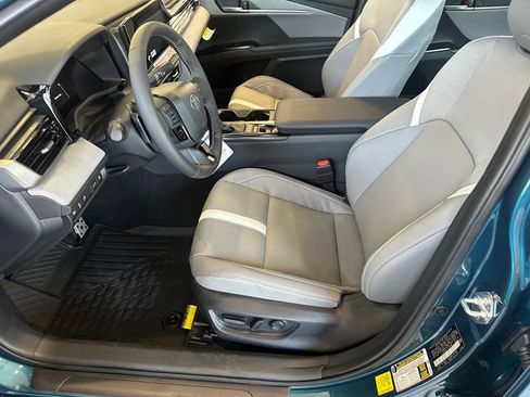 New 2026 Toyota Camry SE FWD image 18