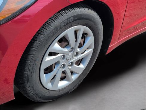 Used 2017 Hyundai Elantra SE image 29