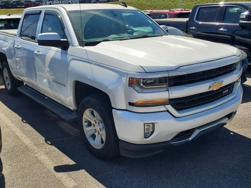 Used 2018 Chevrolet Silverado 1500 LT w/ All Star Edition image 2