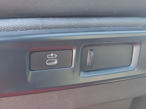 Used 2023 BMW X5 xDrive40i image 11