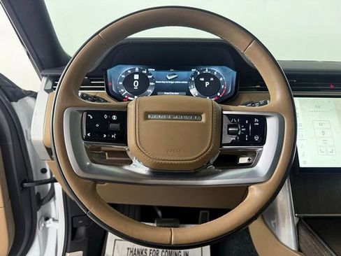 Used 2024 Land Rover Range Rover Long Wheelbase SE image 36