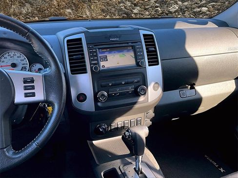 Used 2015 Nissan Xterra PRO-4X w/ Pro-4x Leather Package image 6