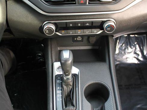 Used 2022 Nissan Altima 2.5 S FWD image 36