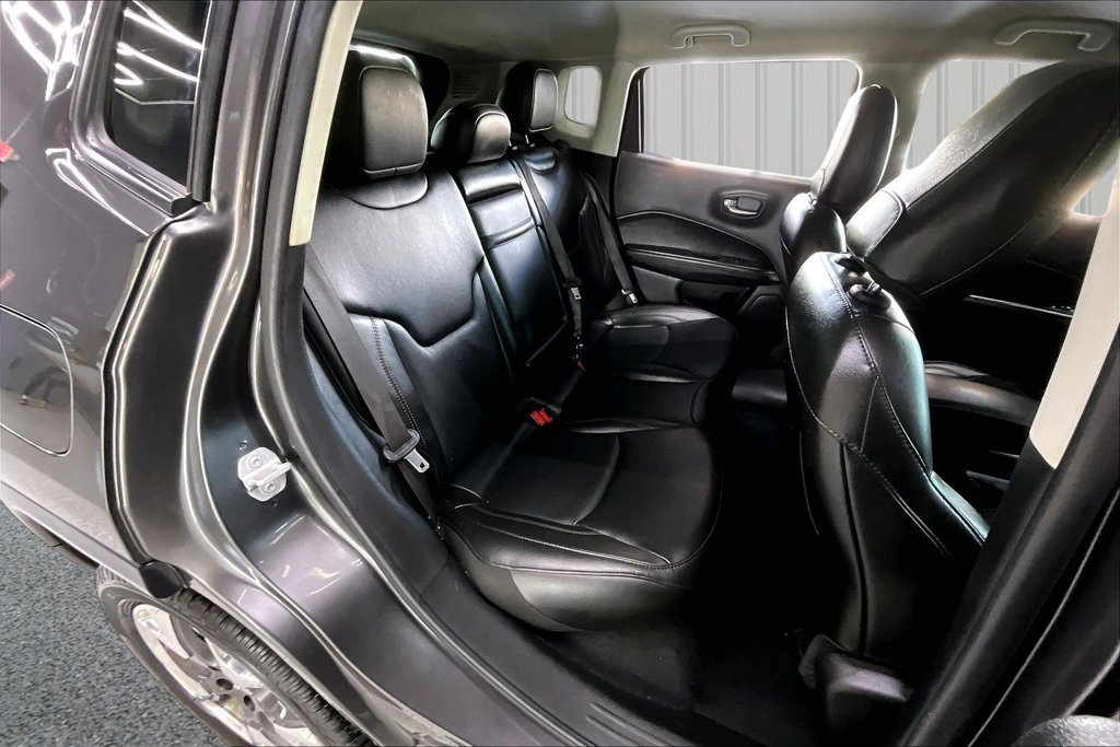 Used 2019 Jeep Compass Limited AWD/4WD image 25