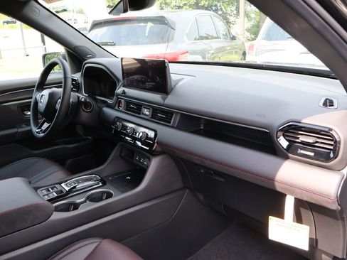 New 2026 Honda Pilot Black Edition image 9