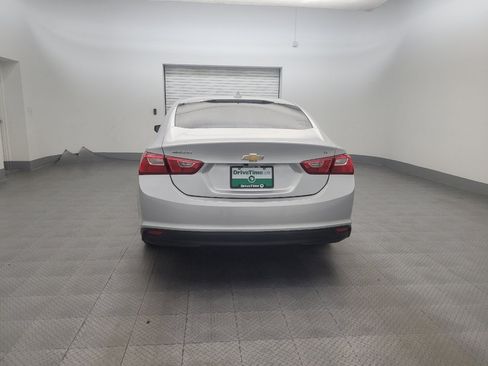 Used 2018 Chevrolet Malibu LT FWD image 6