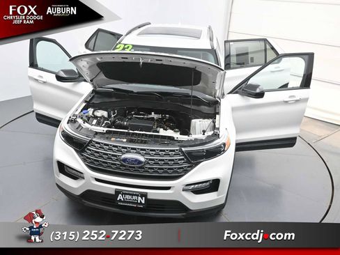 Used 2023 Ford Explorer XLT w/ Equipment Group 202A AWD/4WD image 36