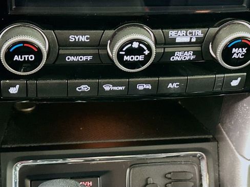 Used 2019 Subaru Ascent Limited image 21