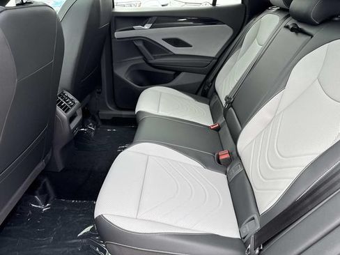 New 2026 Volkswagen Tiguan SE R-Line FWD image 11