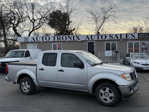 Used 2006 Nissan Frontier SE w/ (P01) Power Pkg image 2