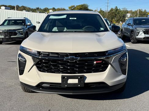 New 2026 Chevrolet Trax RS w/ Sunroof Package image 2
