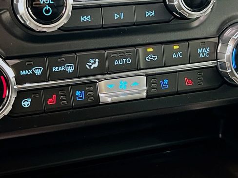 New 2026 Ford F450 Platinum w/ FX4 Off-Road Package AWD/4WD image 24