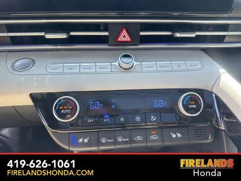 Used 2023 Hyundai Elantra Limited FWD image 25