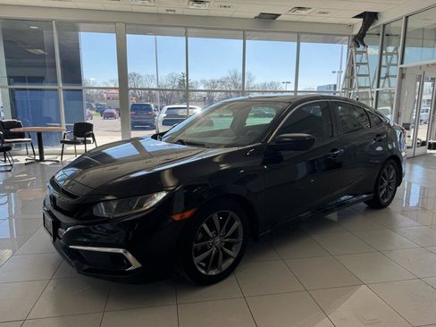 Used 2019 Honda Civic EX image 2