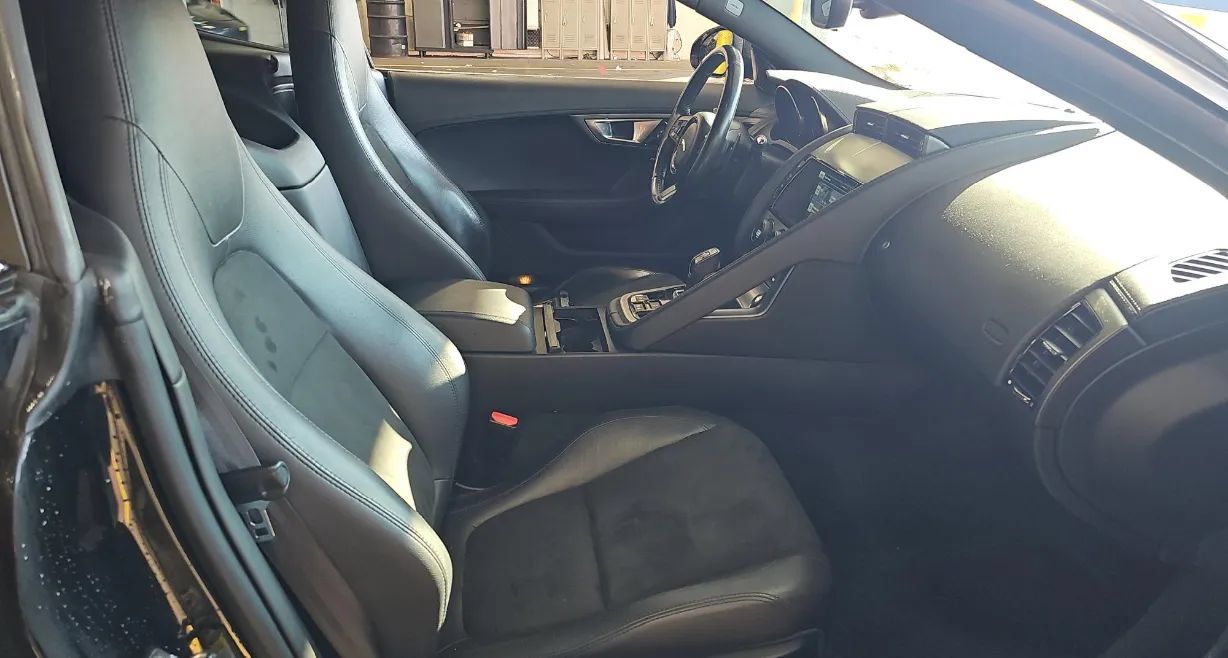 Used 2016 Jaguar F-TYPE Coupe RWD image 5