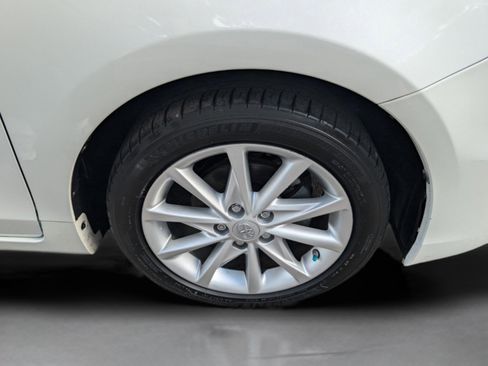 Used 2013 Toyota Prius V Five image 33