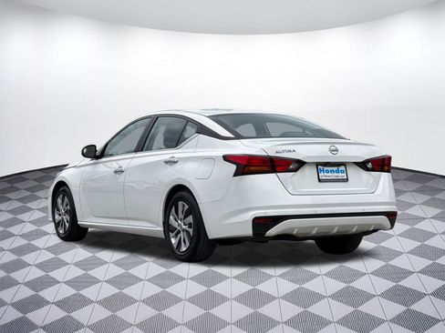 Used 2023 Nissan Altima 2.5 S image 3