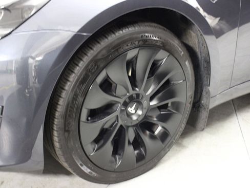 Used 2023 Tesla Model 3 Standard Range image 6