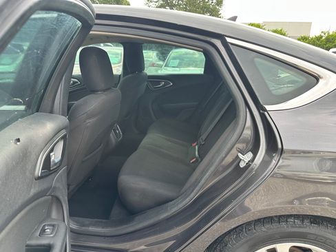 Used 2016 Chrysler 200 Limited w/ Anniversary Edition FWD image 15