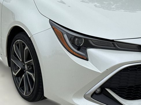 Used 2019 Toyota Corolla XSE image 10