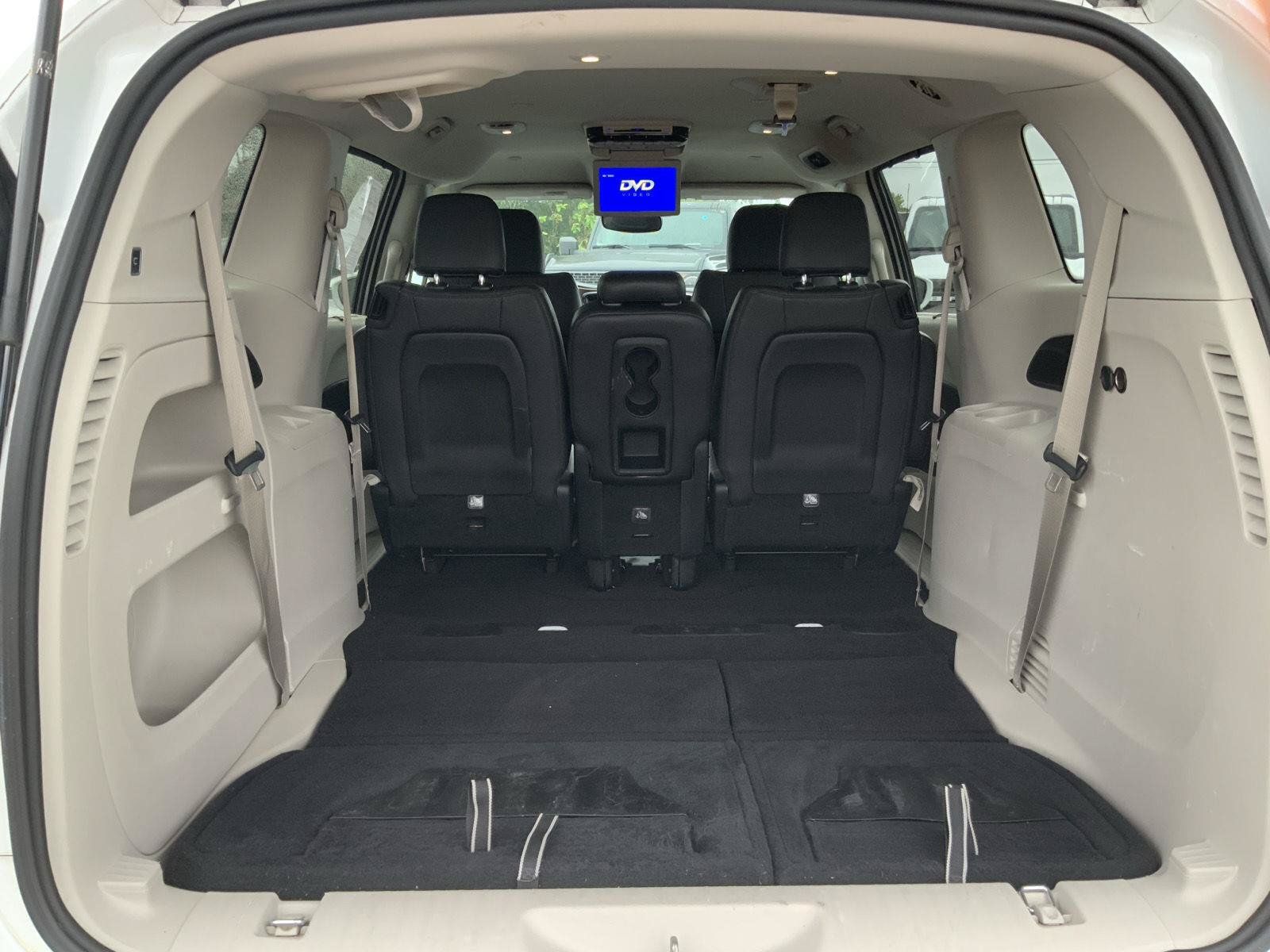 Used 2017 Chrysler Pacifica Touring-L FWD image 9