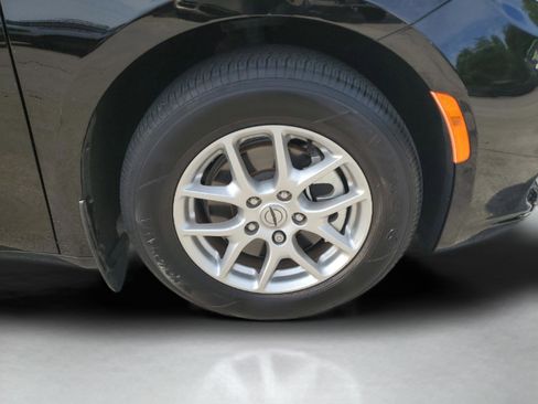 Used 2025 Chrysler Pacifica Select FWD image 29