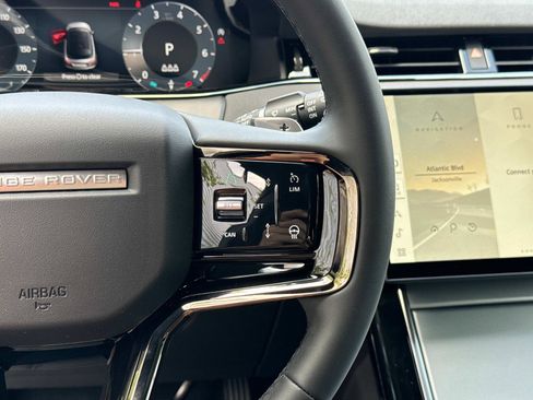 New 2025 Land Rover Range Rover Evoque S image 28