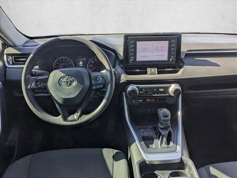 Used 2019 Toyota RAV4 LE image 13