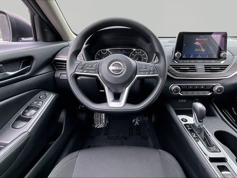 Used 2026 Nissan Altima 2.5 SV AWD/4WD image 9