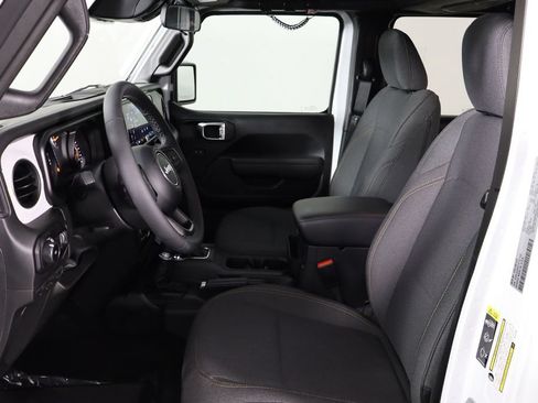 Used 2026 Jeep Wrangler Unlimited Sport AWD/4WD image 14