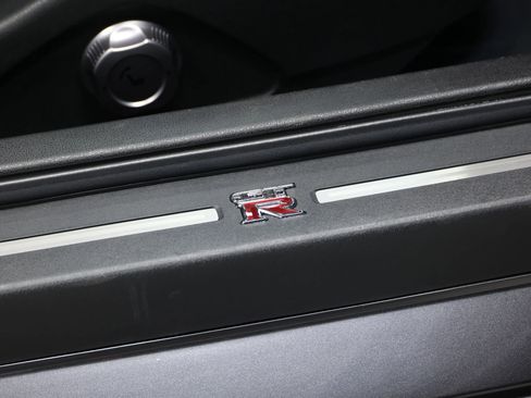 Used 2014 Nissan GT-R Premium image 70