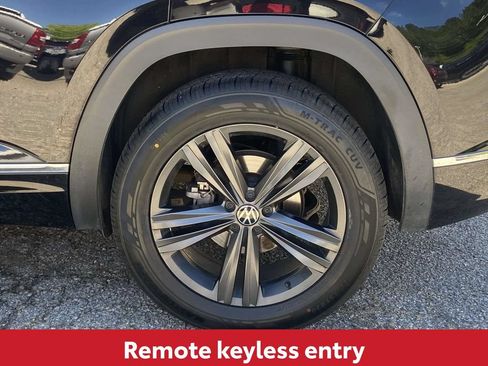 Used 2022 Volkswagen Atlas Cross Sport SEL R-Line AWD/4WD image 11