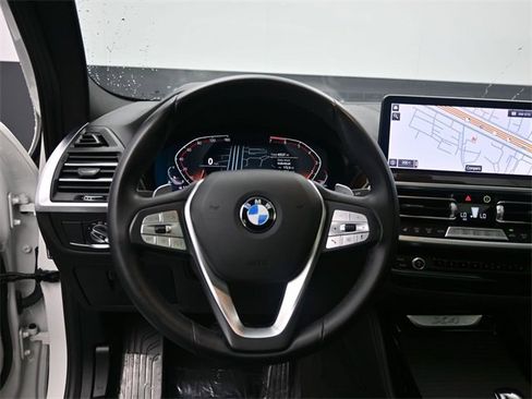Used 2023 BMW X4 xDrive30i w/ Convenience Package image 10