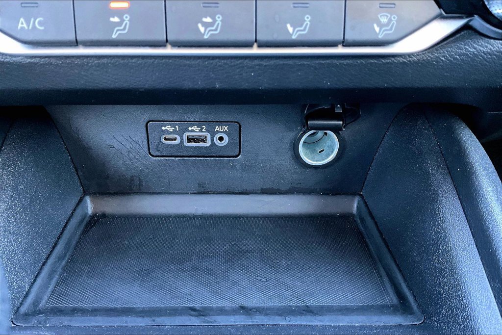 Used 2025 Nissan Altima 2.5 SV FWD image 32