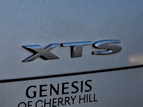 Used 2017 Cadillac XTS Luxury image 30