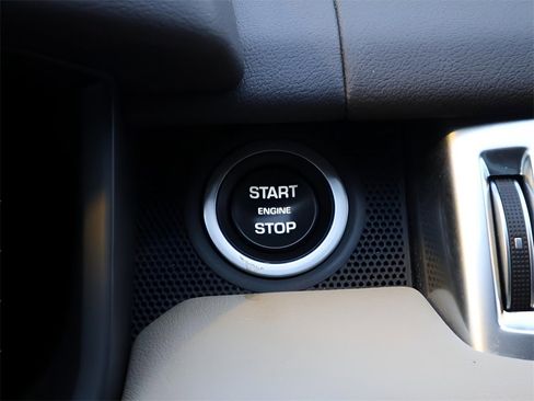 Used 2017 Land Rover Range Rover Sport HSE image 28