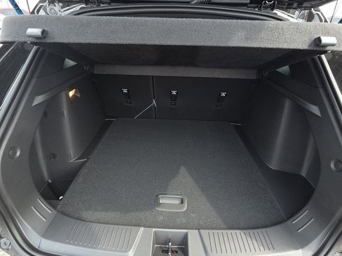 New 2026 Chevrolet Trax RS w/ Sunroof Package image 33