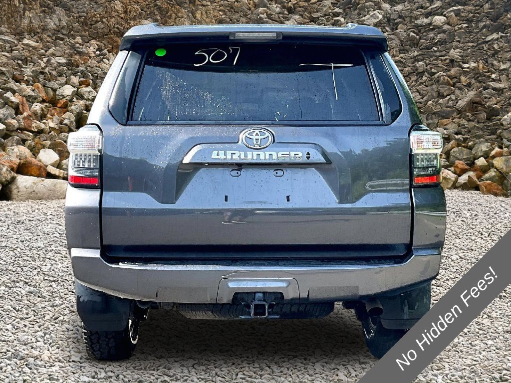 Used 2022 Toyota 4Runner SR5 AWD/4WD image 4
