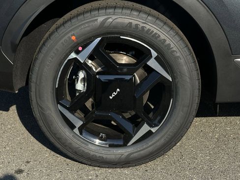 New 2026 Kia Sportage EX AWD/4WD image 17