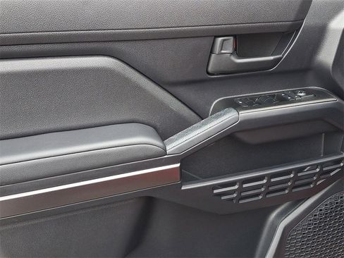 Used 2025 Toyota 4Runner SR5 image 13