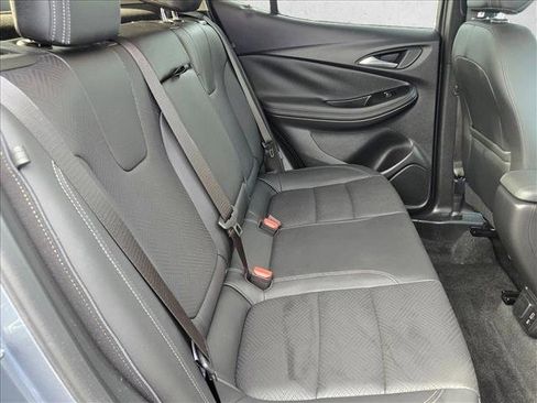 Used 2020 Buick Encore GX Essence image 19