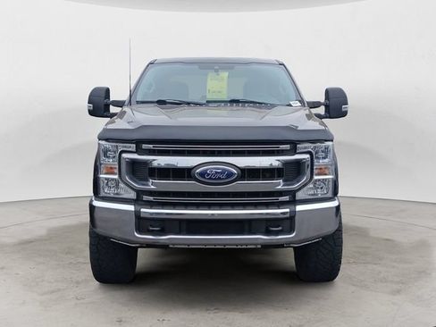 Used 2020 Ford F250 XLT AWD/4WD image 2